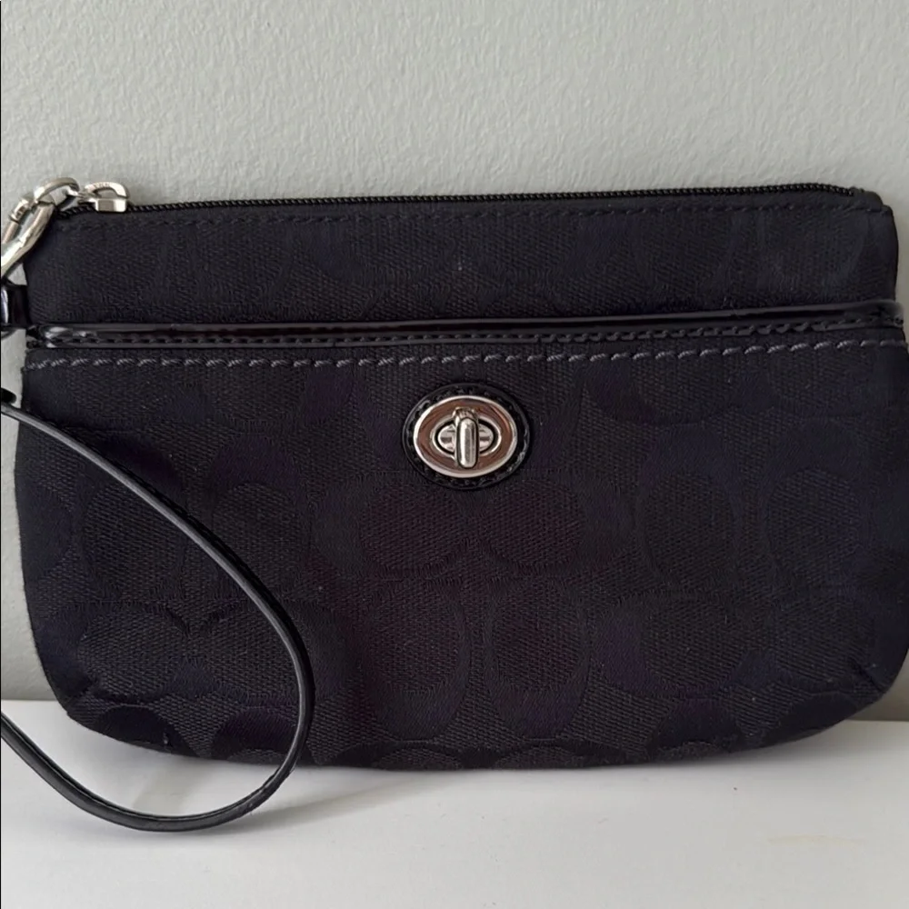 Coach Wristlet - Picture 1 of 5